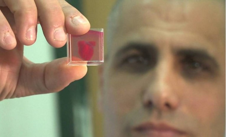 Znanstvenici isprintali 3D srce od ljudskih stanica. Pogledajte kako izgleda